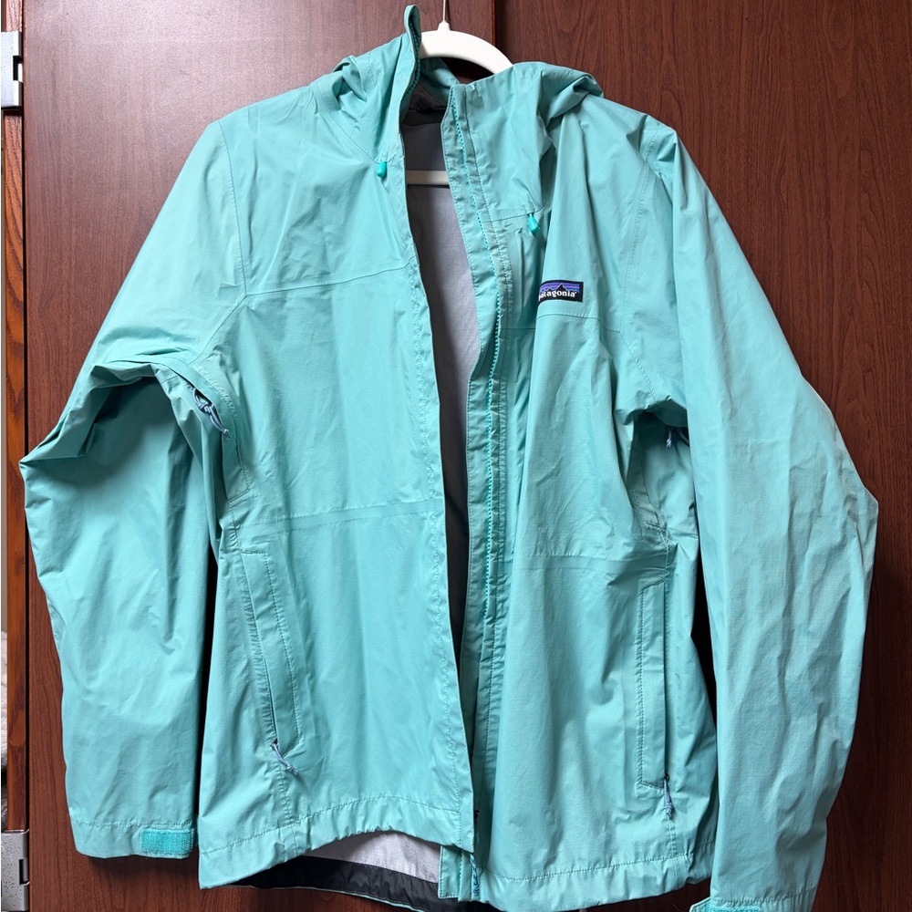 Patagonia Teal and Gray Outdoor Jacket
